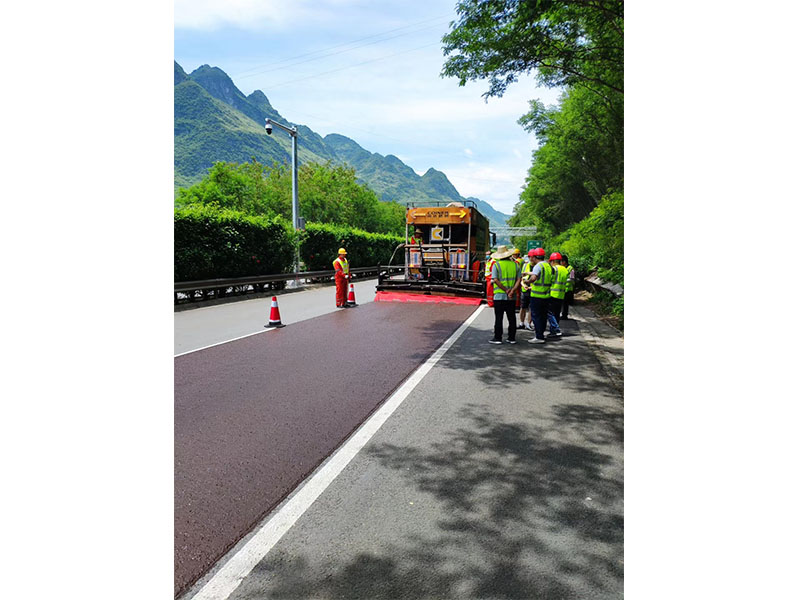 稀漿封層車微表處施工